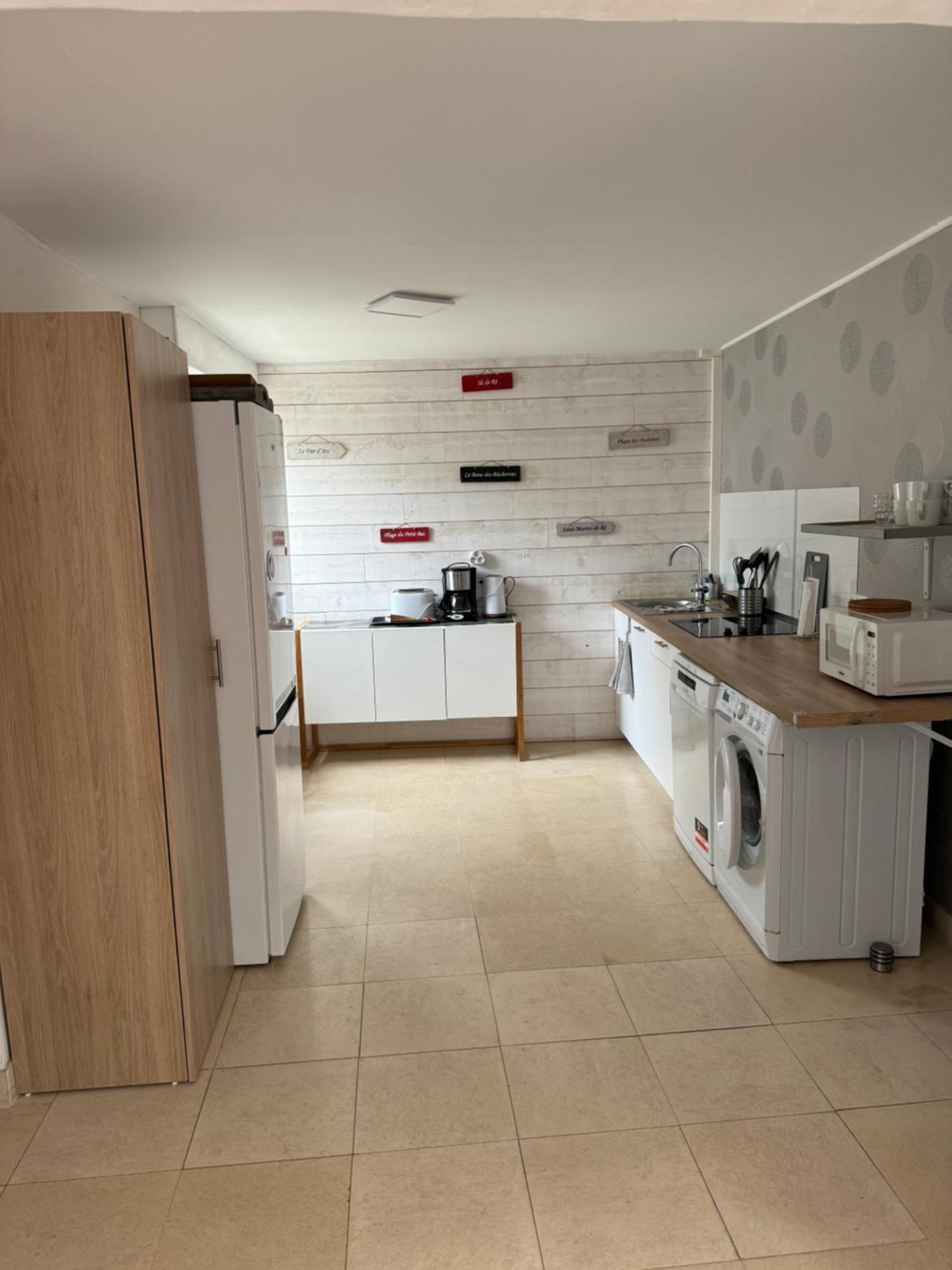 Chambres D'Hotes Des Tours A La Rochelle ลาโรแชล ภายนอก รูปภาพ