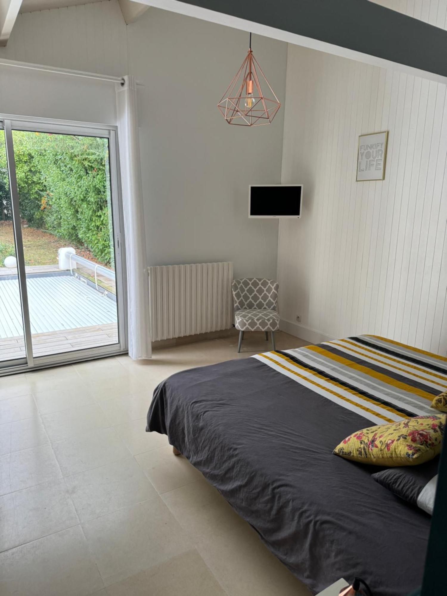 Chambres D'Hotes Des Tours A La Rochelle ลาโรแชล ภายนอก รูปภาพ