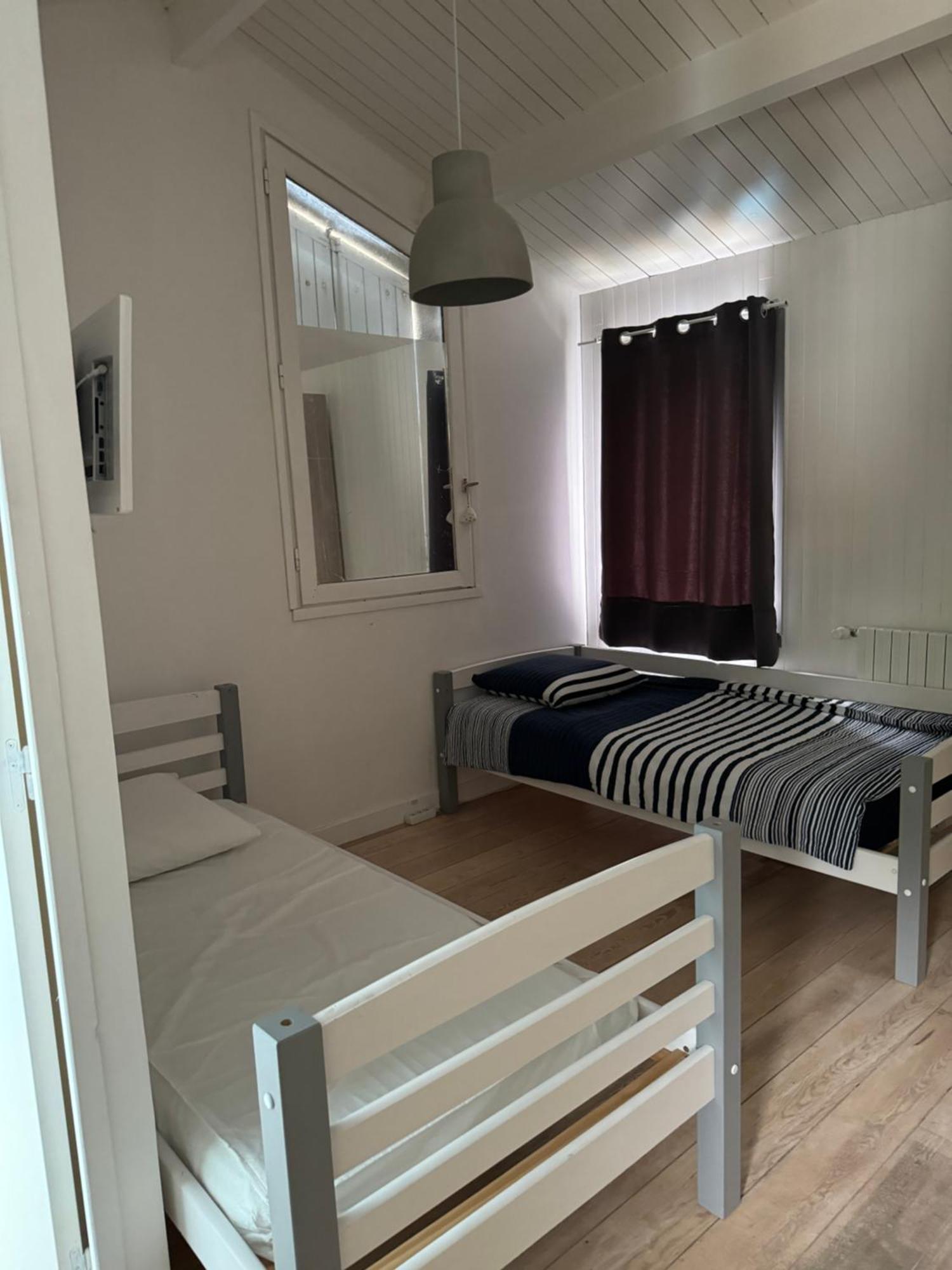 Chambres D'Hotes Des Tours A La Rochelle ลาโรแชล ภายนอก รูปภาพ