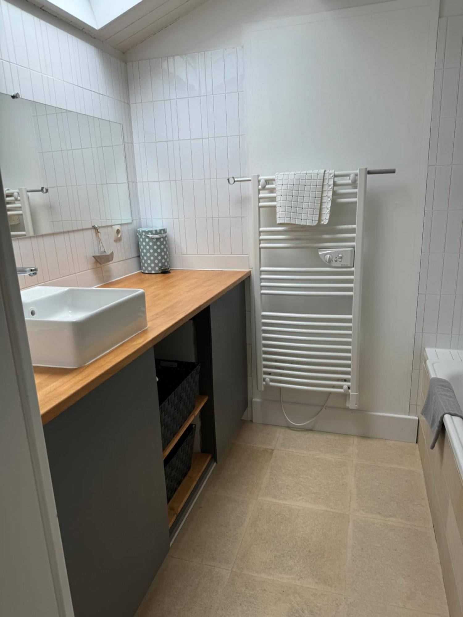 Chambres D'Hotes Des Tours A La Rochelle ลาโรแชล ภายนอก รูปภาพ